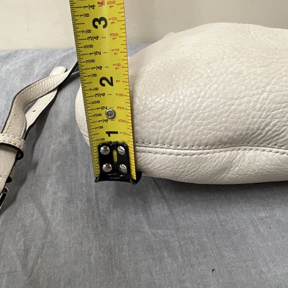 Michael Kors Off-White Soft Pebbled Leather Crossbody Purse W/Tassel FS Charity - Picture 8 of 11